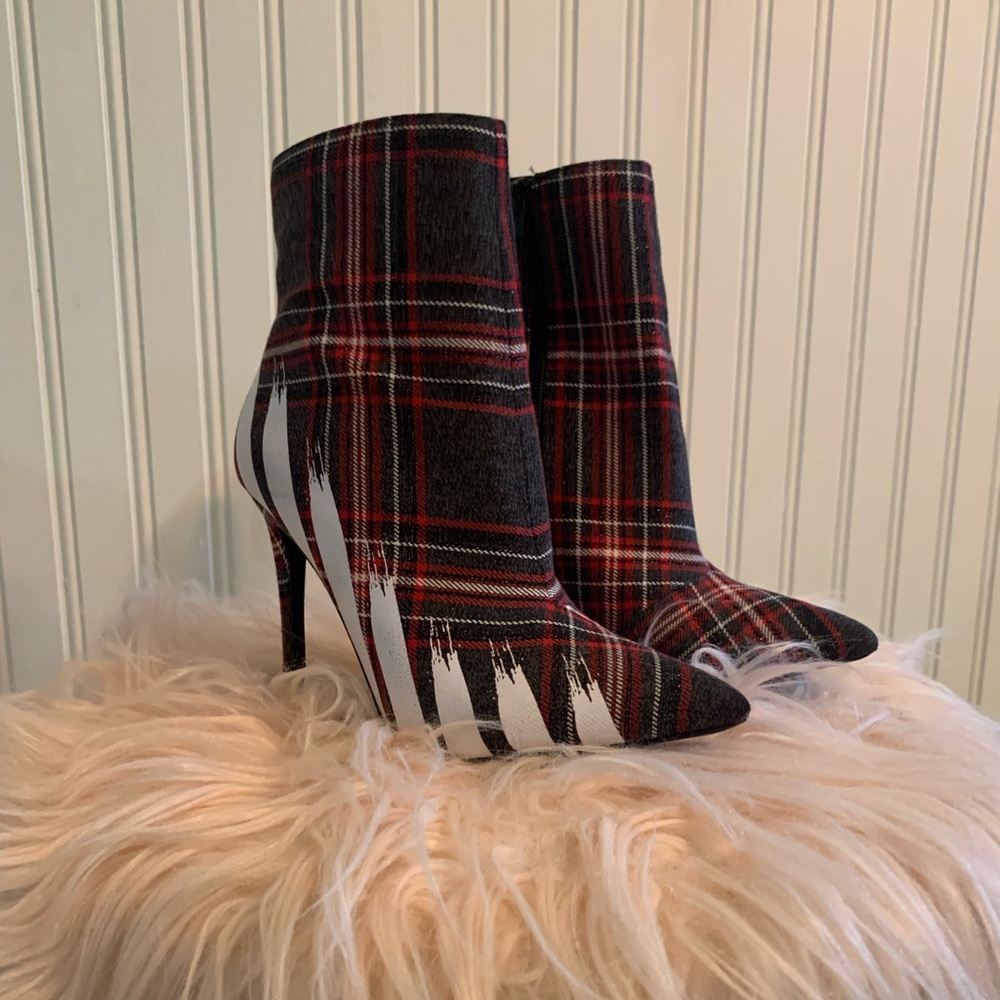 Size 7 Aldo Booties